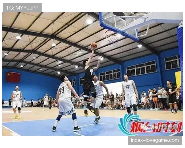 业余篮球联赛引入简易攻防效率统计,数据化风潮向基层蔓延。